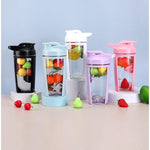 Transparent Glossy Plastic Water Bottle Protein Shaker Bottle Random Color