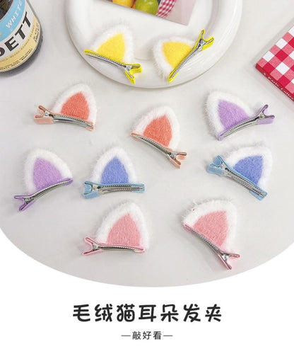 1 Pair Cute Hair Clip Available in Random Colors