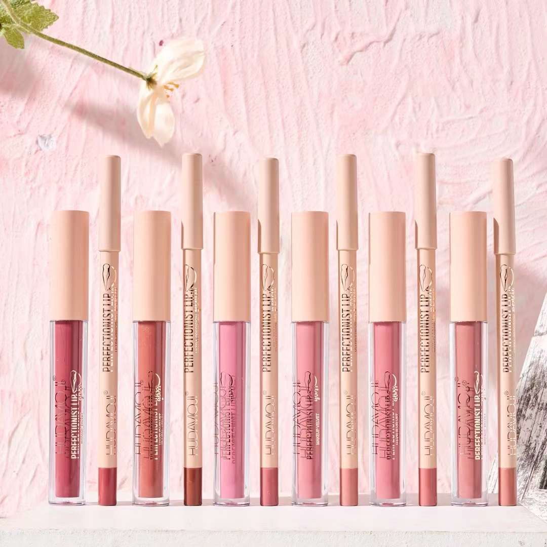 Hudamoji Ultra Matte Finish Lip Gloss And Lip Liner Lip Contour Set