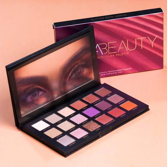 Huda Beauty Desert Dusk Eyeshadow Palette