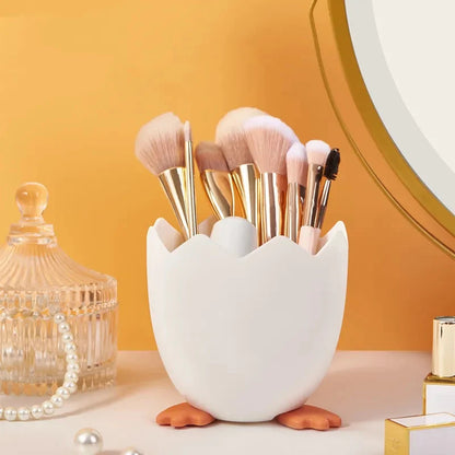 Broken Egg Shape Brush Holder