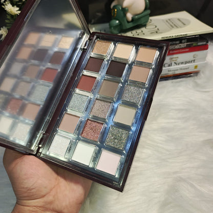 GlowMoji Frosted Nude Eyeshadow Palette