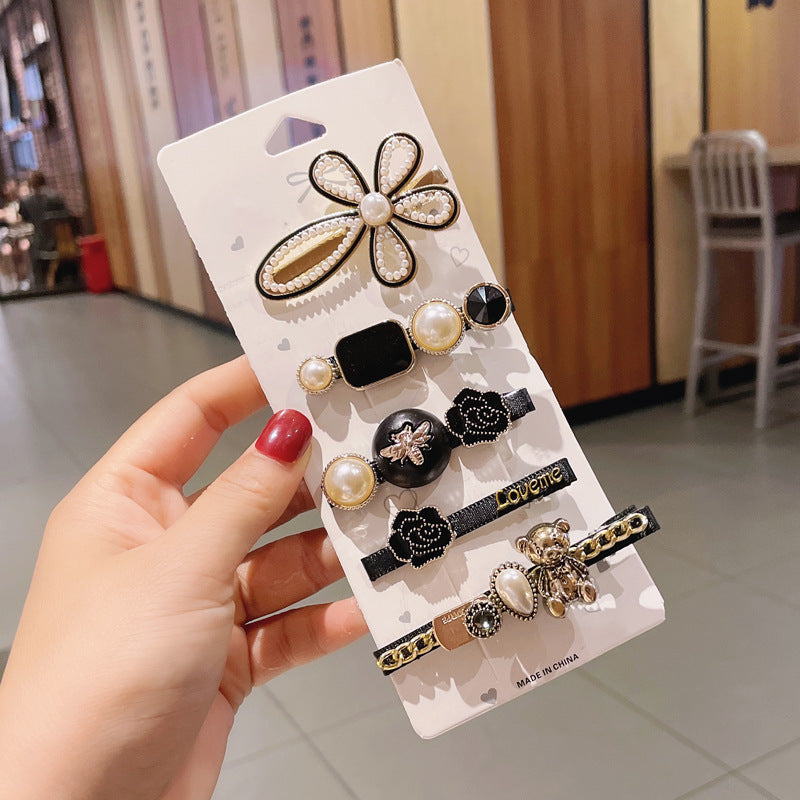 5Pcs Black And White Beads Flower And Bear Hair Clip Card